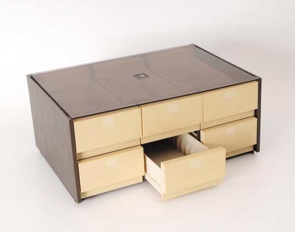 Box with drawers for 72 cassettes