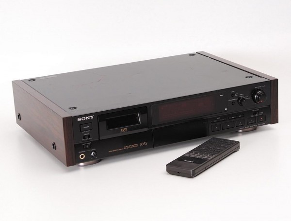 Sony DTC-60 ES