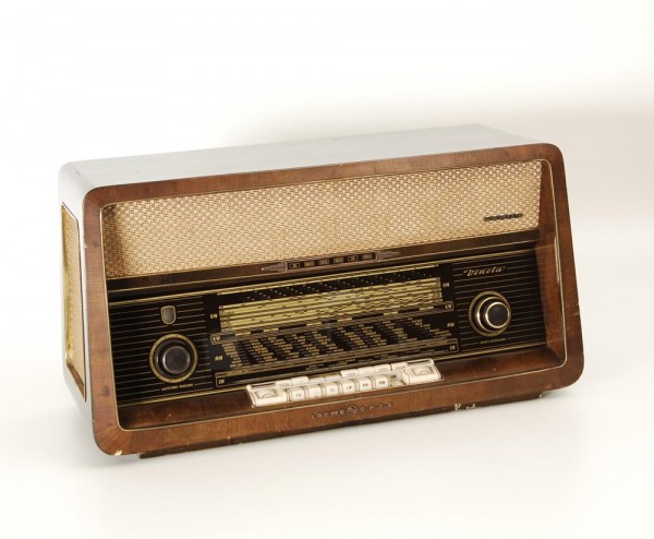 Loewe Opta Vineta 1790W tube radio