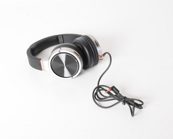 Pioneer SE-MHR5 headphones