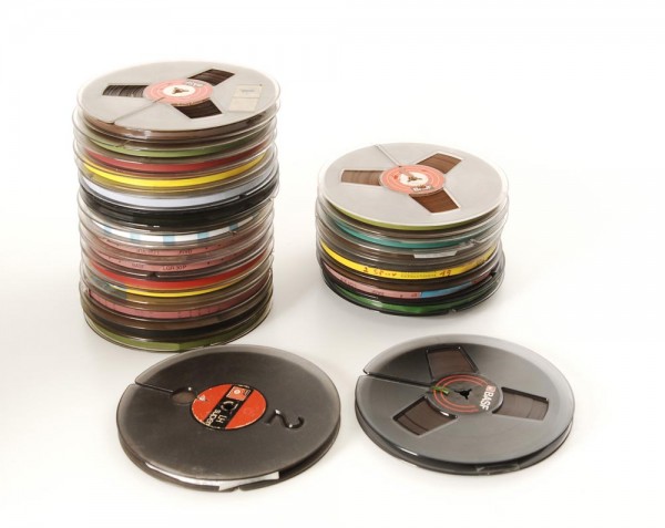 Convolute no. 20: 25 tape reels 18 cm with tape