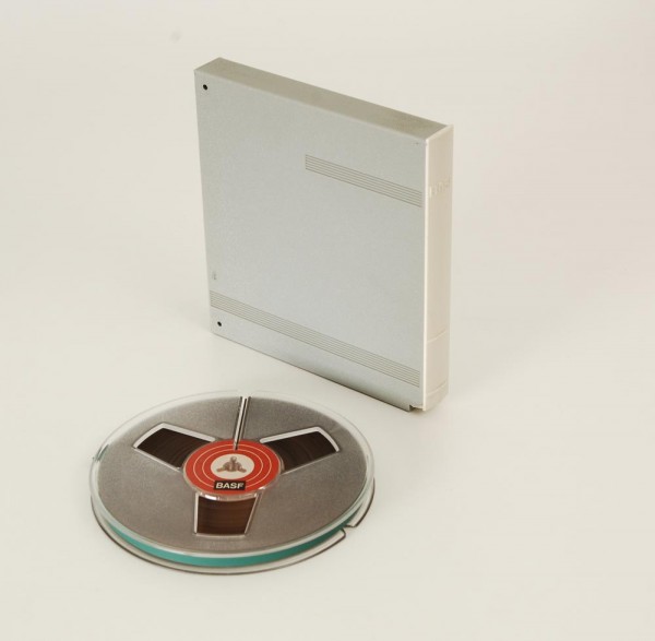 BASF 15er DIN Tonbandspule Kunststoff mit Band + Archivbox