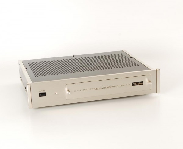 Accuphase F-5 active crossover