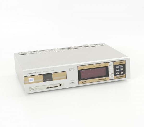 Pioneer P-D70 CD player