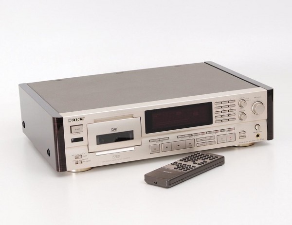 Sony DTC-57 ES