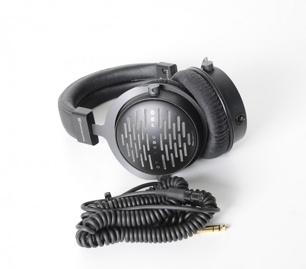 Beyerdynamic DT-1990 Pro headphones