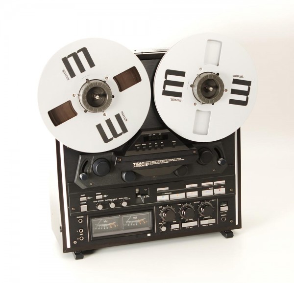 Teac X-2000 M with wooden housing