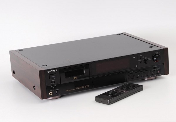 Sony DTC-60 ES