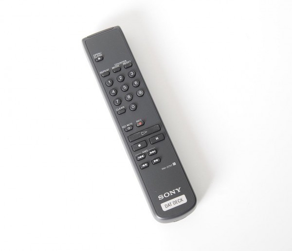 Sony RM-D757 remote control