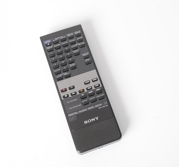 Sony RM-D670A remote control
