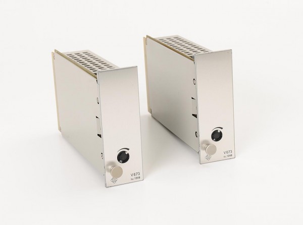Telefunken V 673 headphone amplifier monitoring amplifier pair