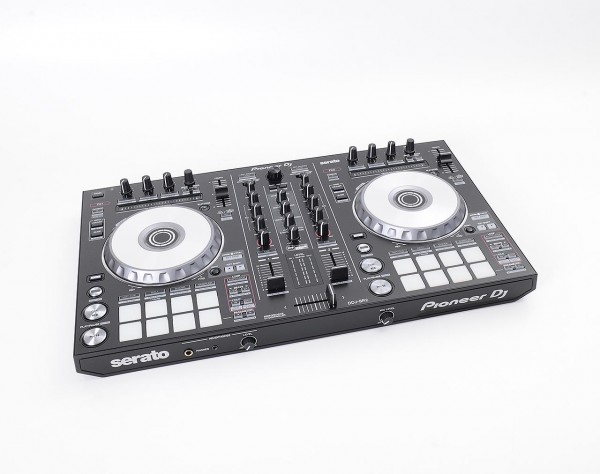 Pioneer DDJ-SR2 Serato Mixer DJ controller