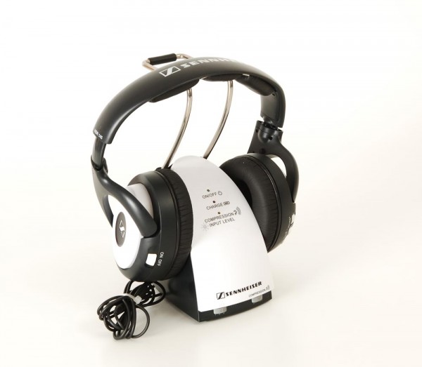 Sennheiser RS 145 wireless headphones