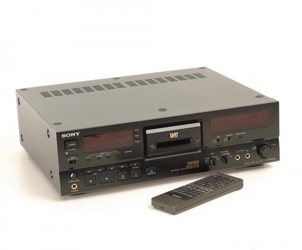 Sony DTC-2000 ES