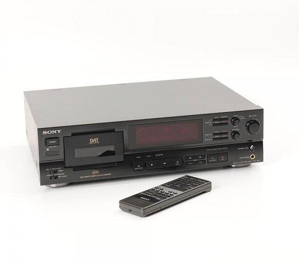 Sony DTC-670