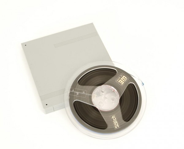 Scotch 3M 18er Tonbandspule DIN Kunststoff mit Band + Archivbox