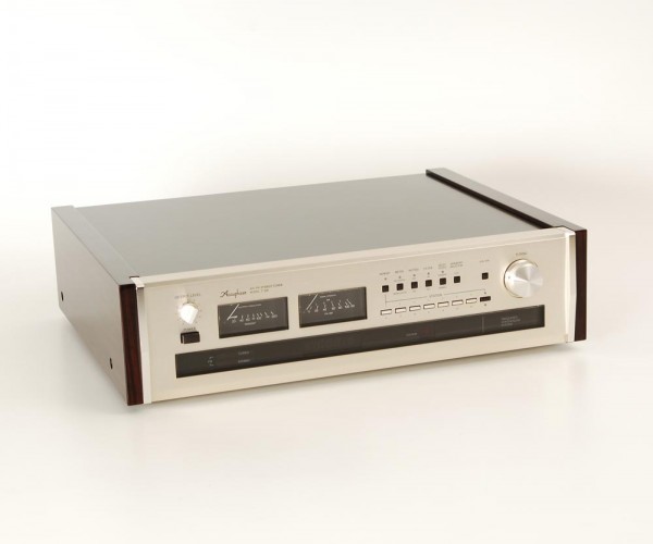 Accuphase T-106 with wooden sides