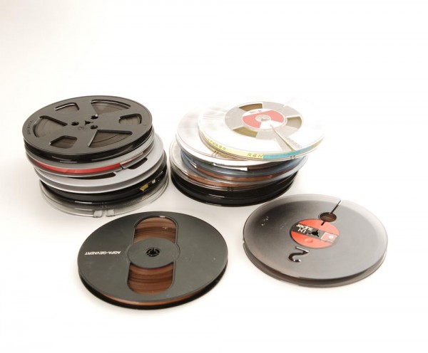 Convolute No. 21: 15 tape reels 18 cm with tape