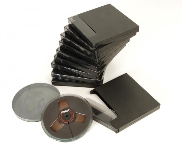 BASF 18er DIN Tonbandspule Kunststoff mit Band + Archivbox rauchglas 10er Set