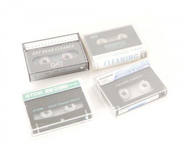 Convolute no. 41: Convolute of DAT cleaning cassettes