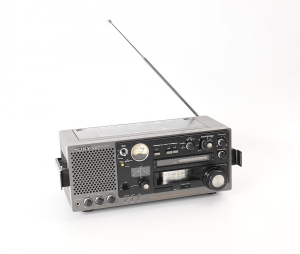 Sony ICF-6800W world receiver