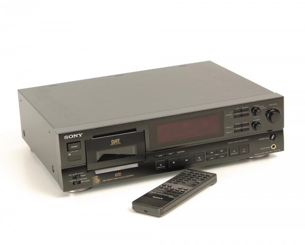Sony DTC-670