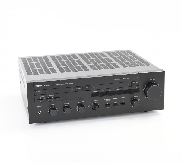 Yamaha A-720 integrated amplifier