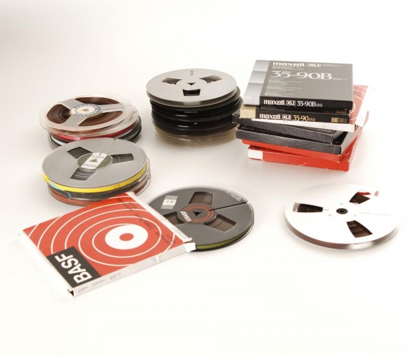 Convolute no. 30: 22 tape reels Grundig, Maxell, etc. 18 cm with tape