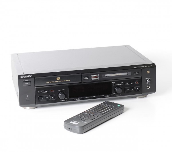 Sony MXD-D3 minidisc recorder and CD player